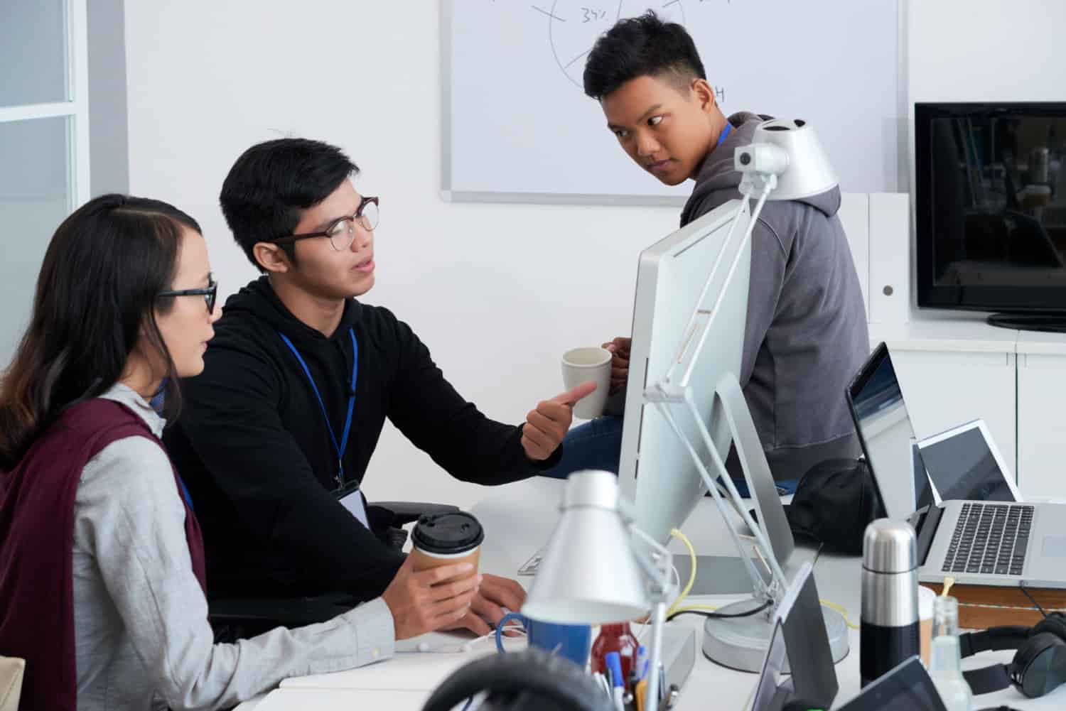 5 Keuntungan Menerapkan AI dalam Kegiatan Bisnis
